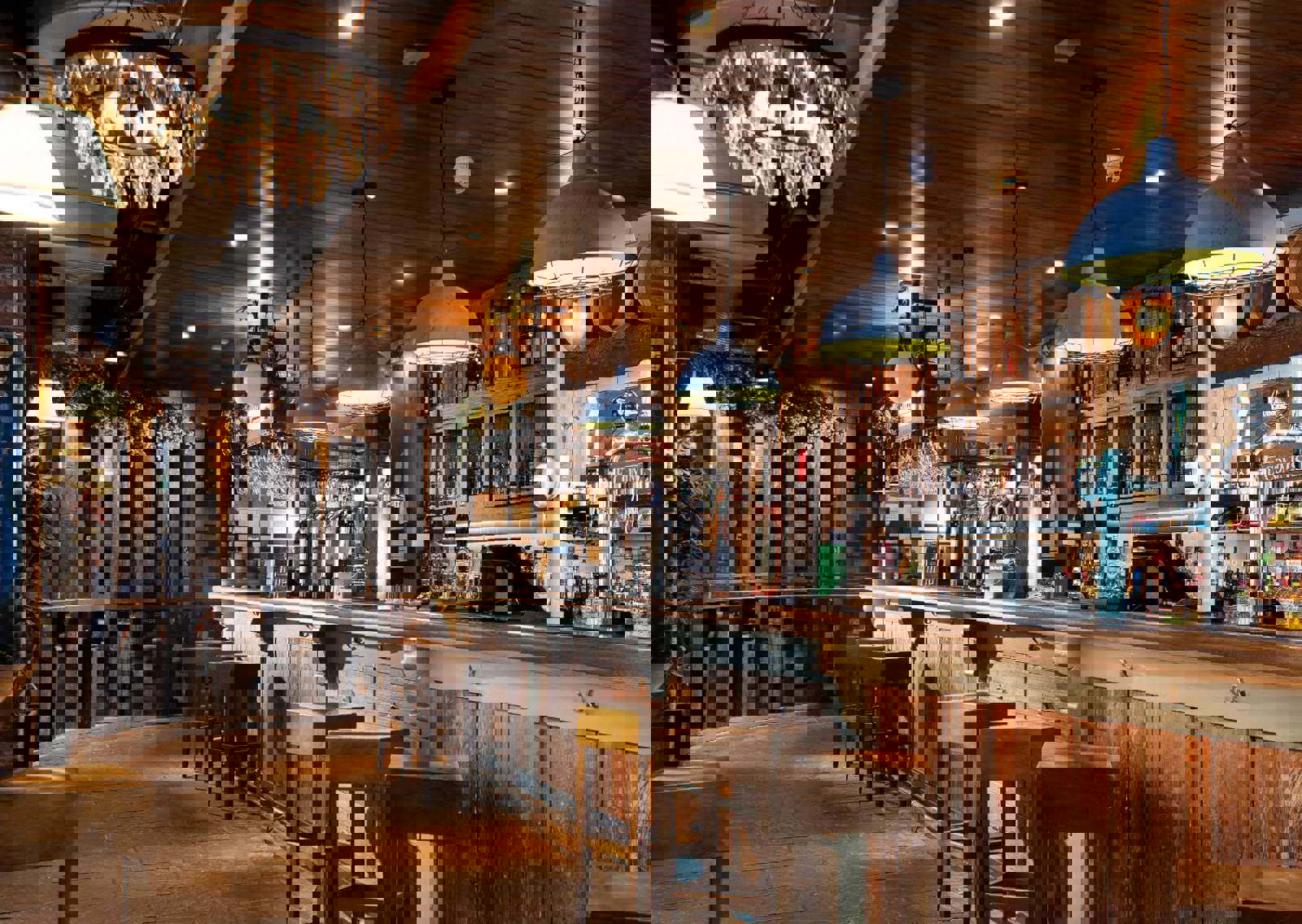 The-Commisioners-Quay-Bar