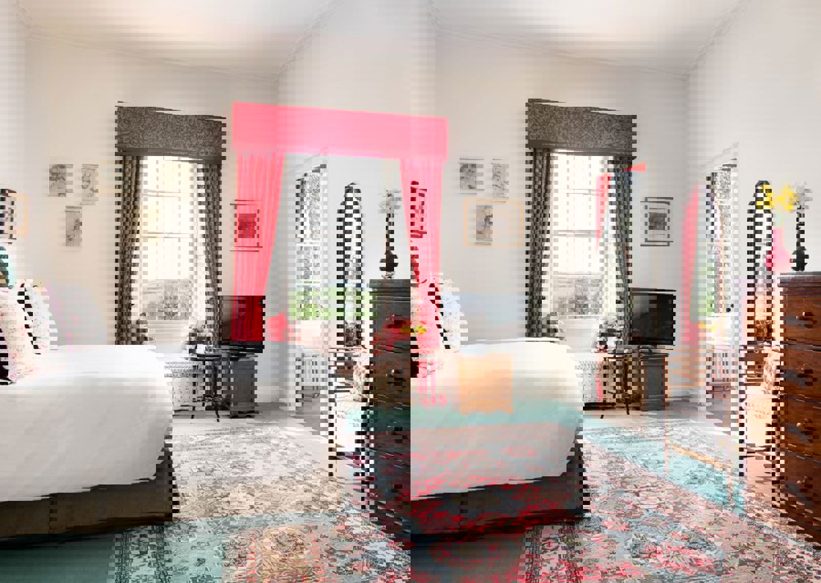 vn-large-Yellow-Room-.jpg