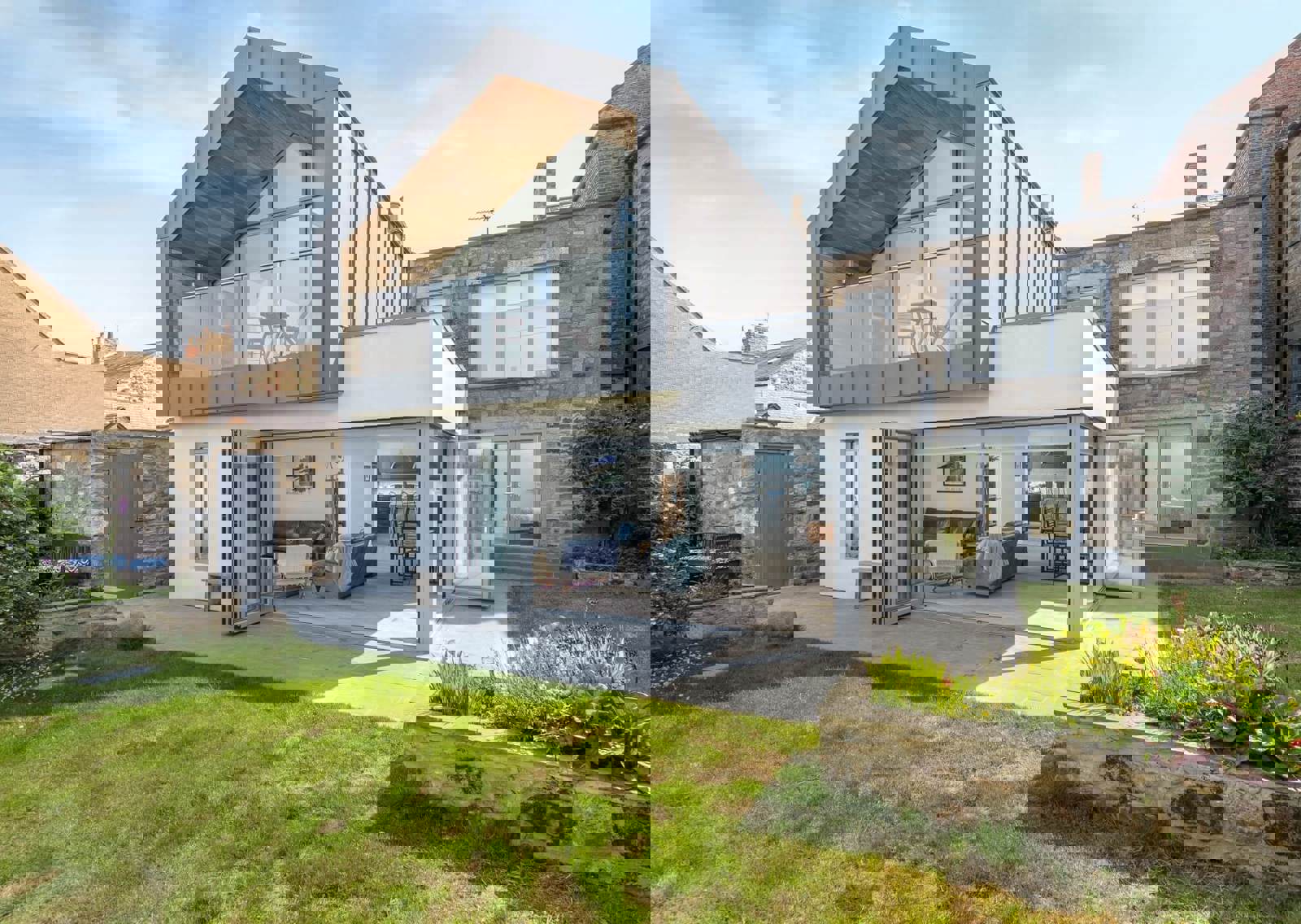 Waleric-Exteriors-19