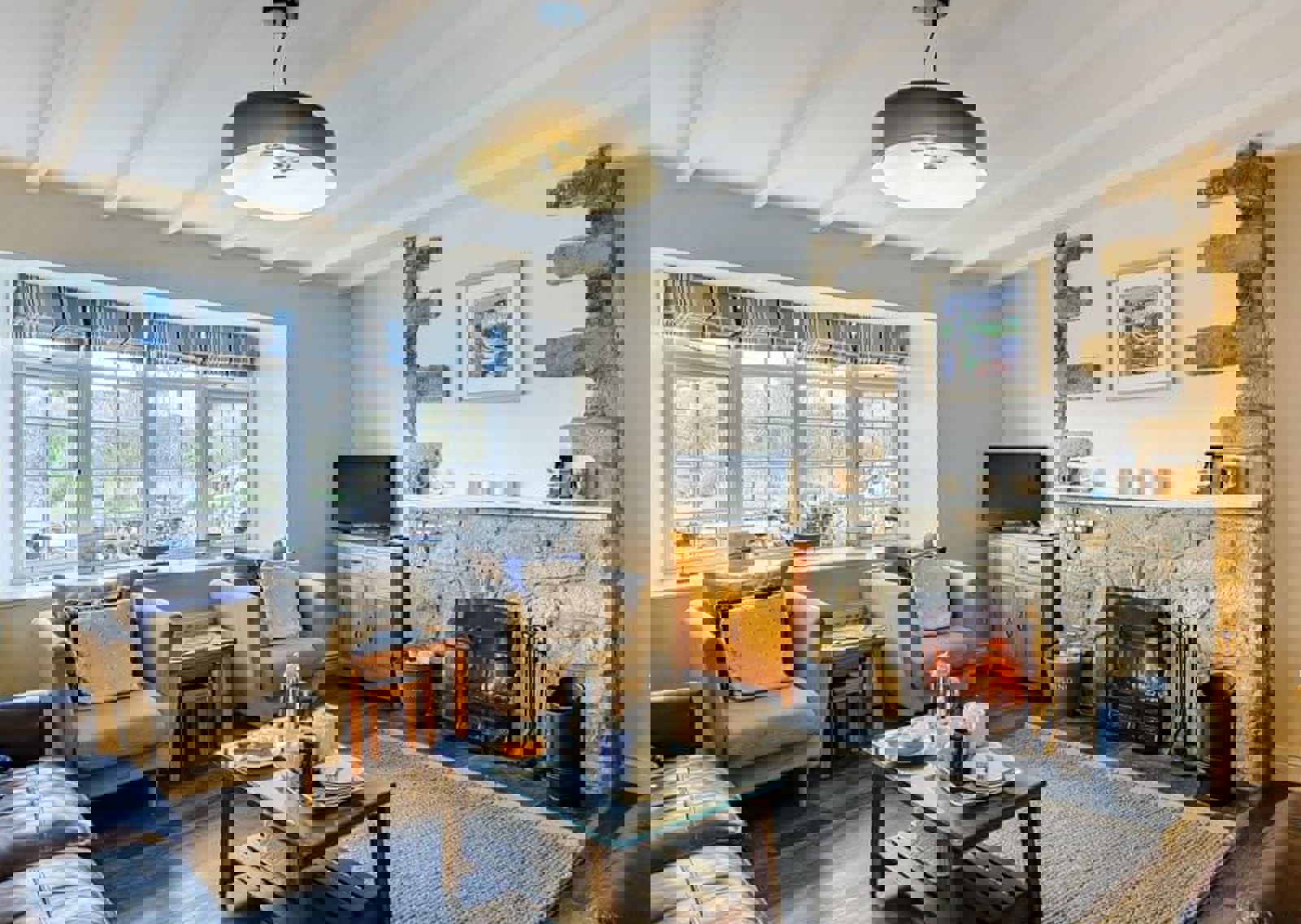 vn-large-The-Porthole-Living-room.jpg