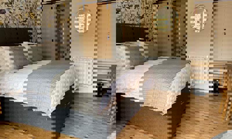 hero-image
