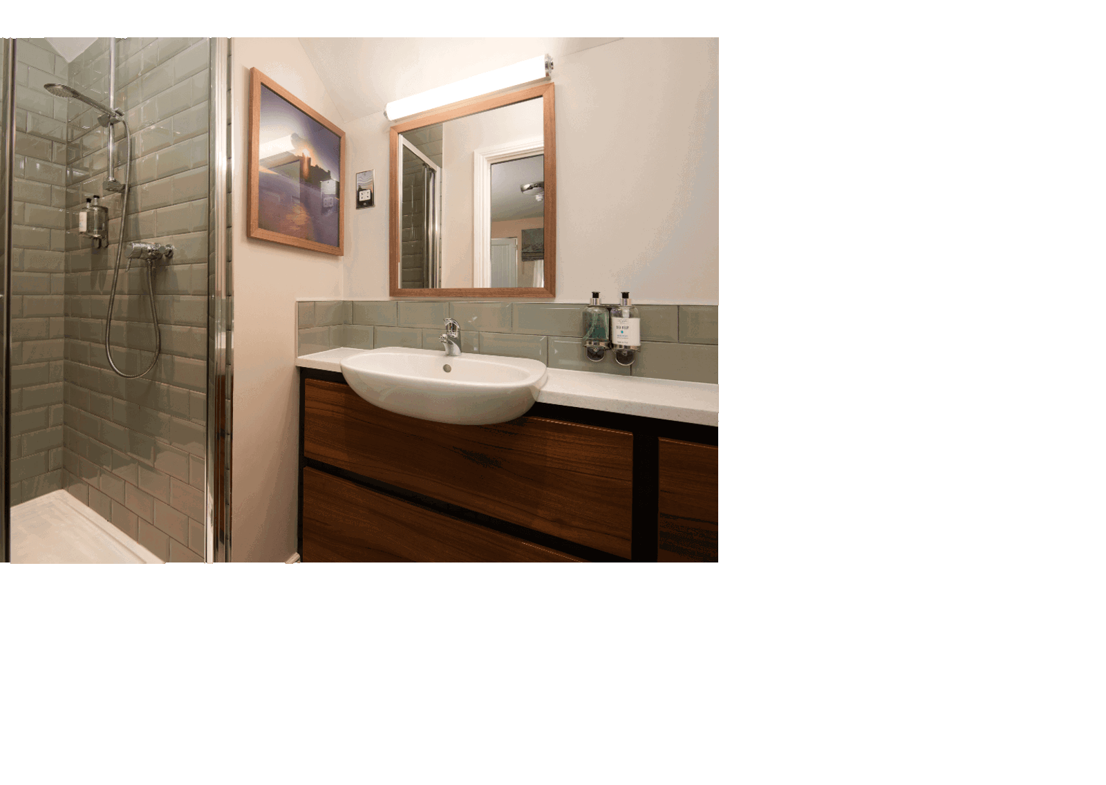 Lindisfarne-Inn-bathroom