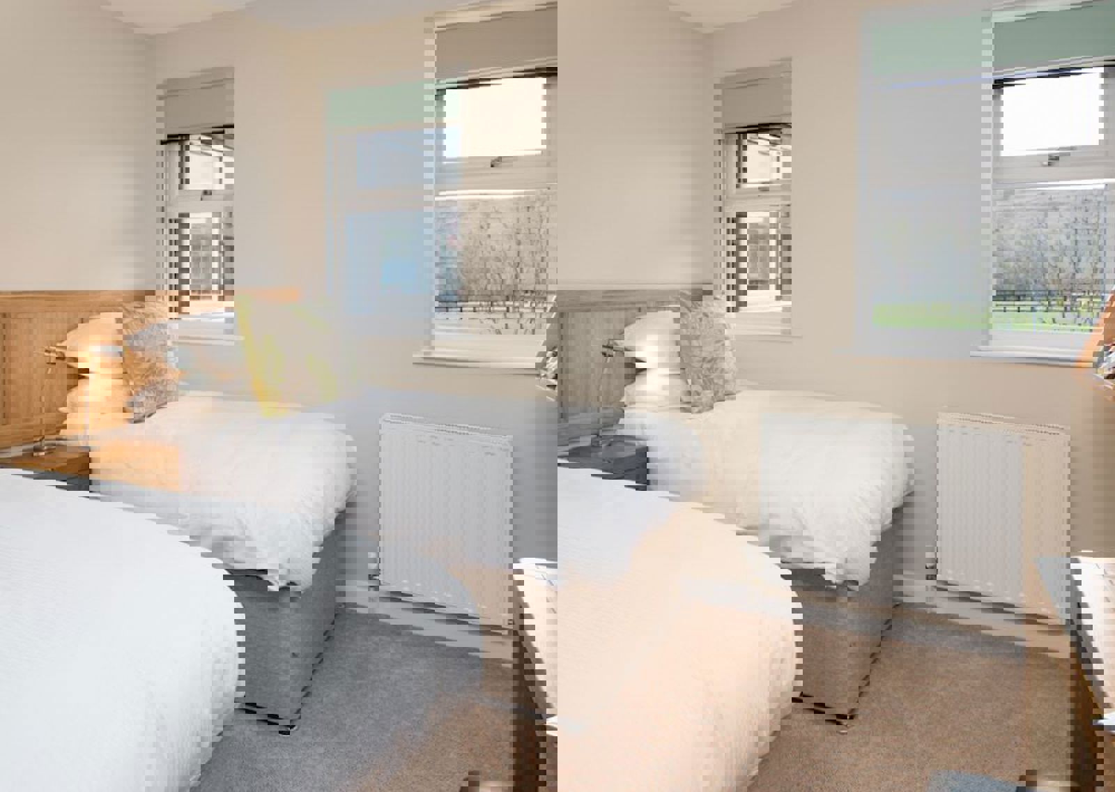 vn-large-Twin-bedroom-overlooking-the-courtyard-and-Fell.jpg