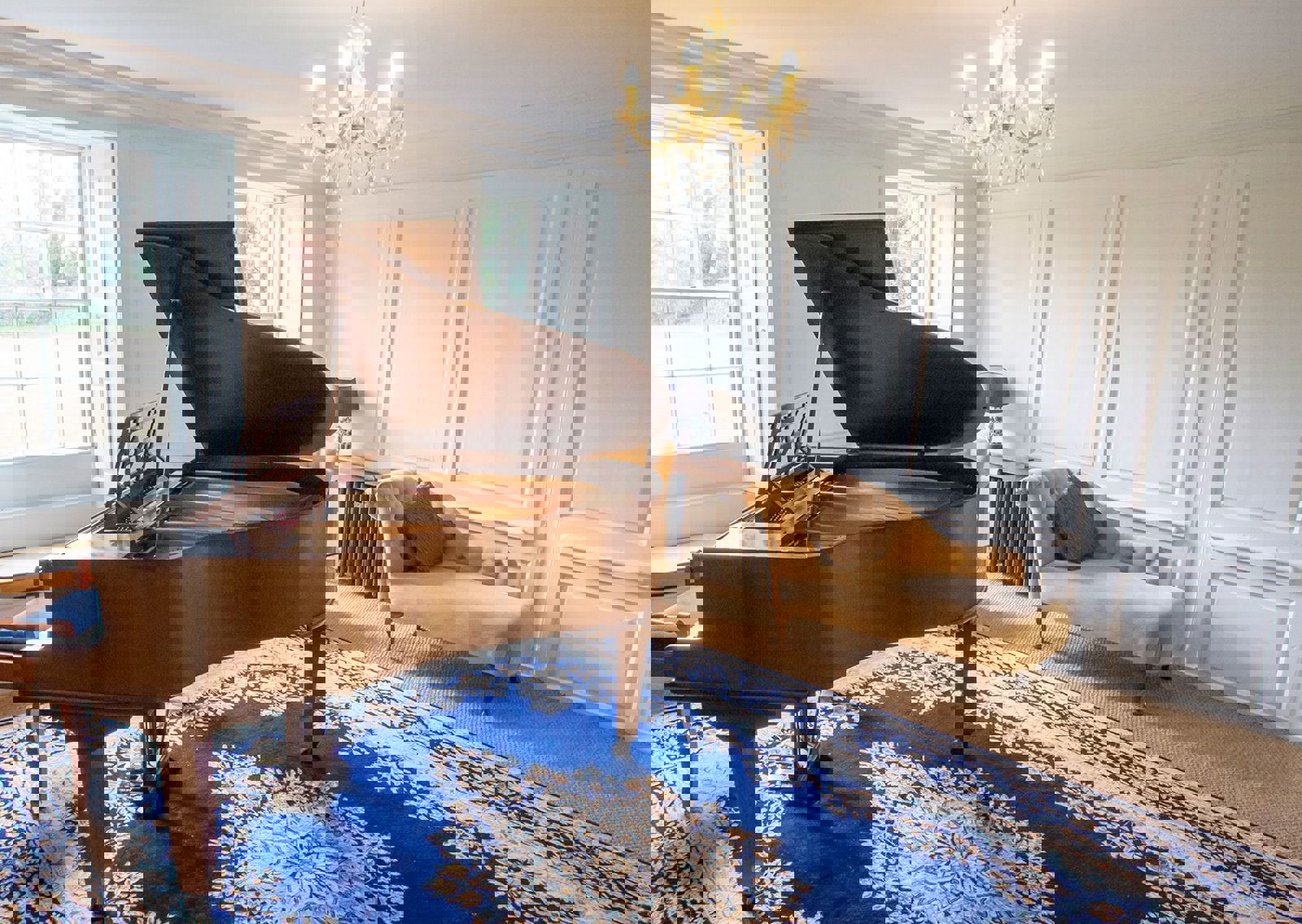 vn-large-Music-room-at-Dunstan-Hall.jpg