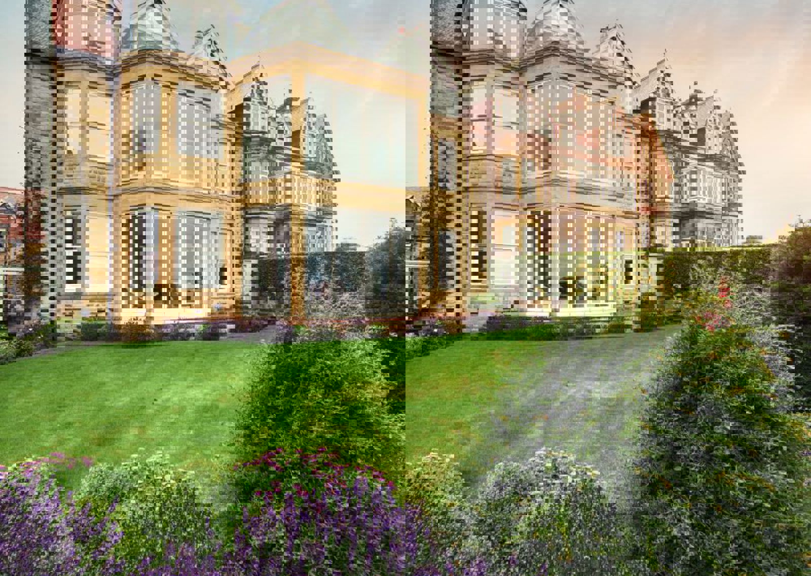 vn-large-Exterior-of-South-View-House.jpg