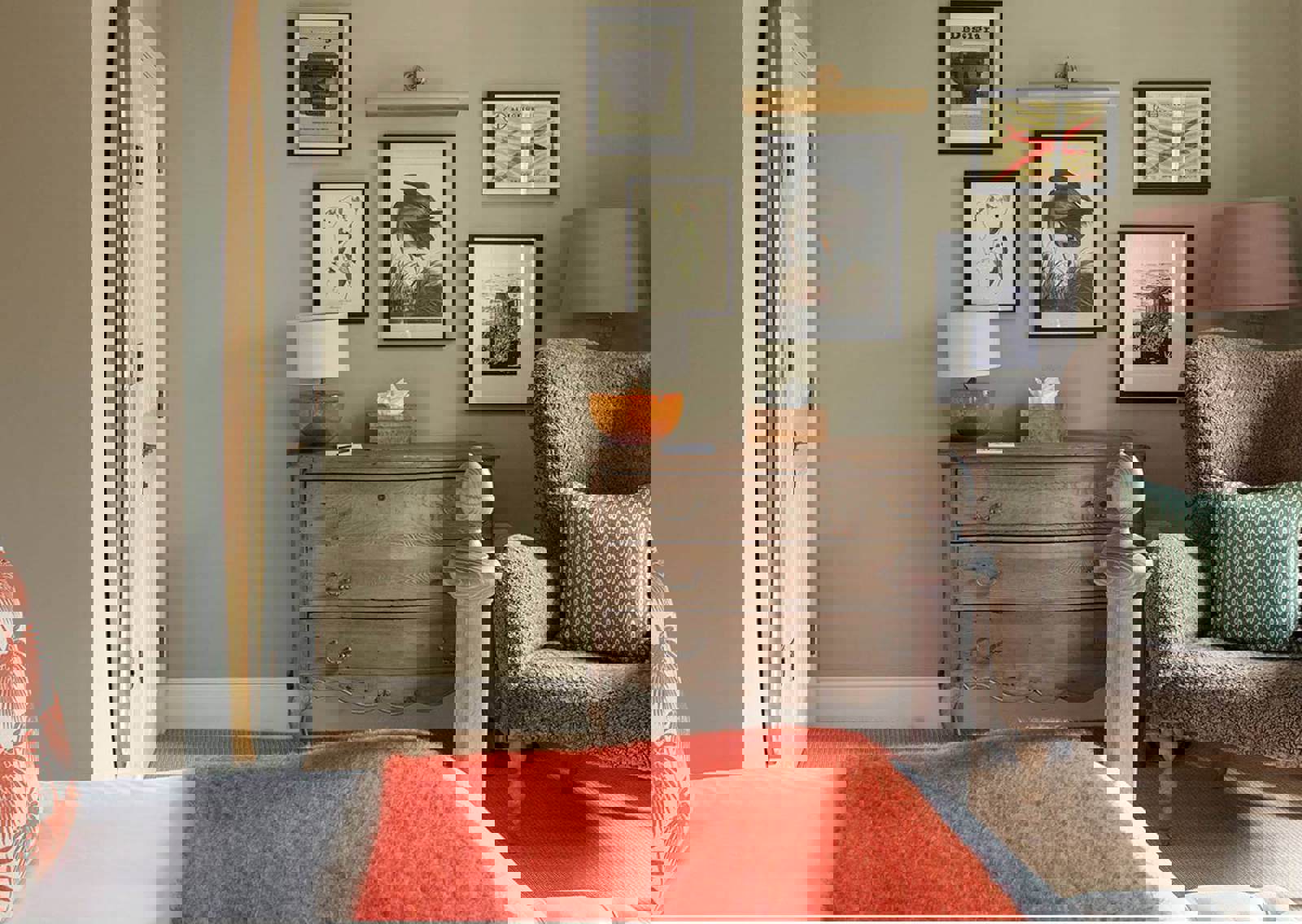 Deluxe-Bedroom