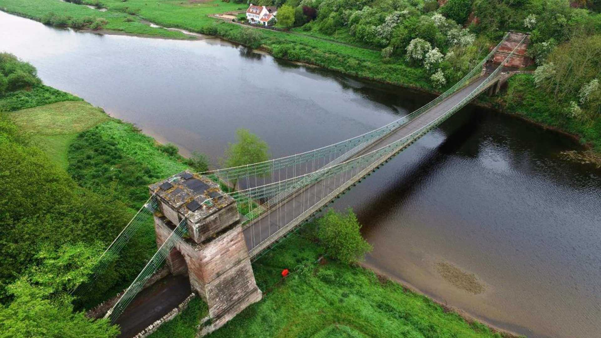 chain-bridge