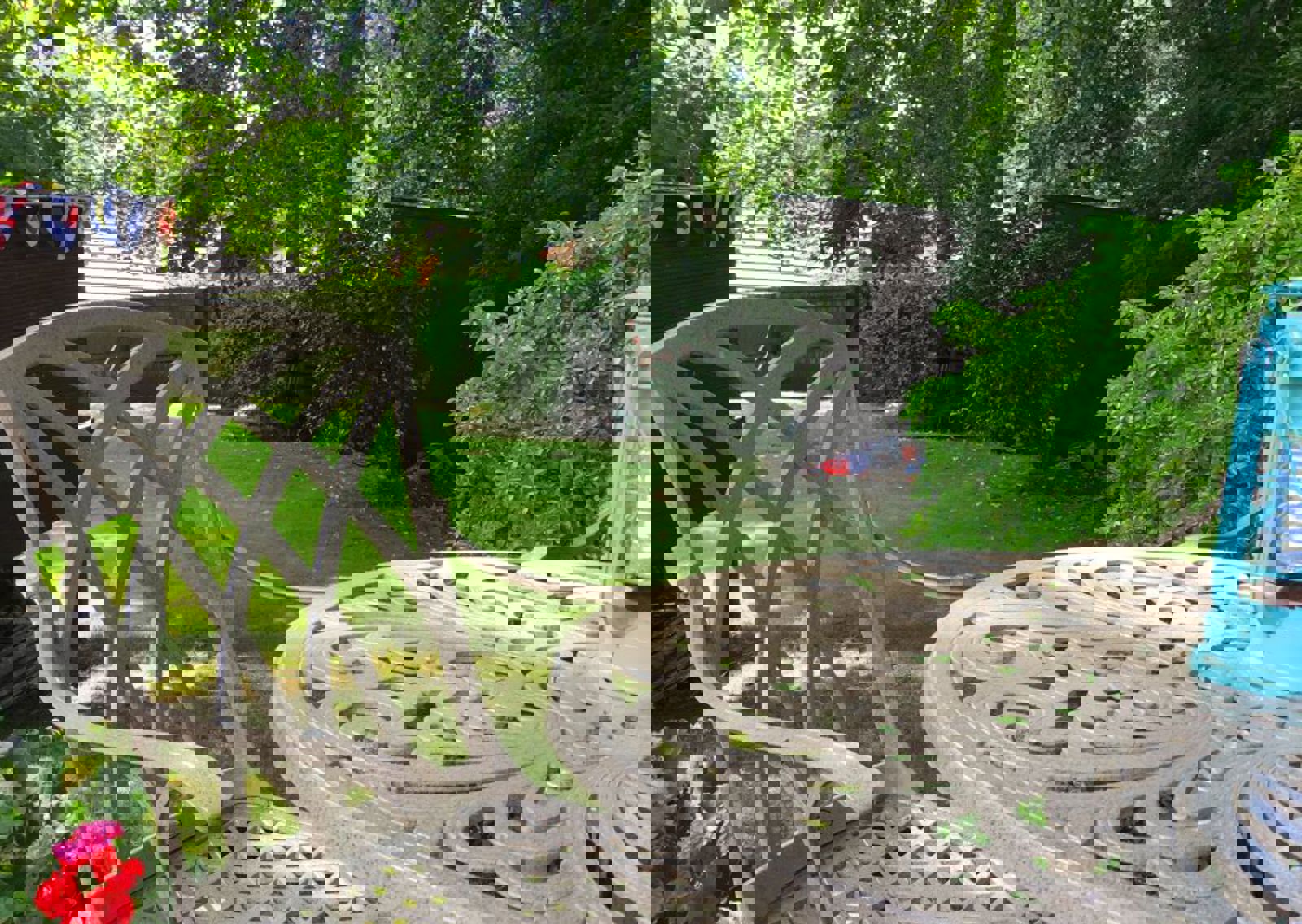 vn-large-Cottage-patio-area.jpg