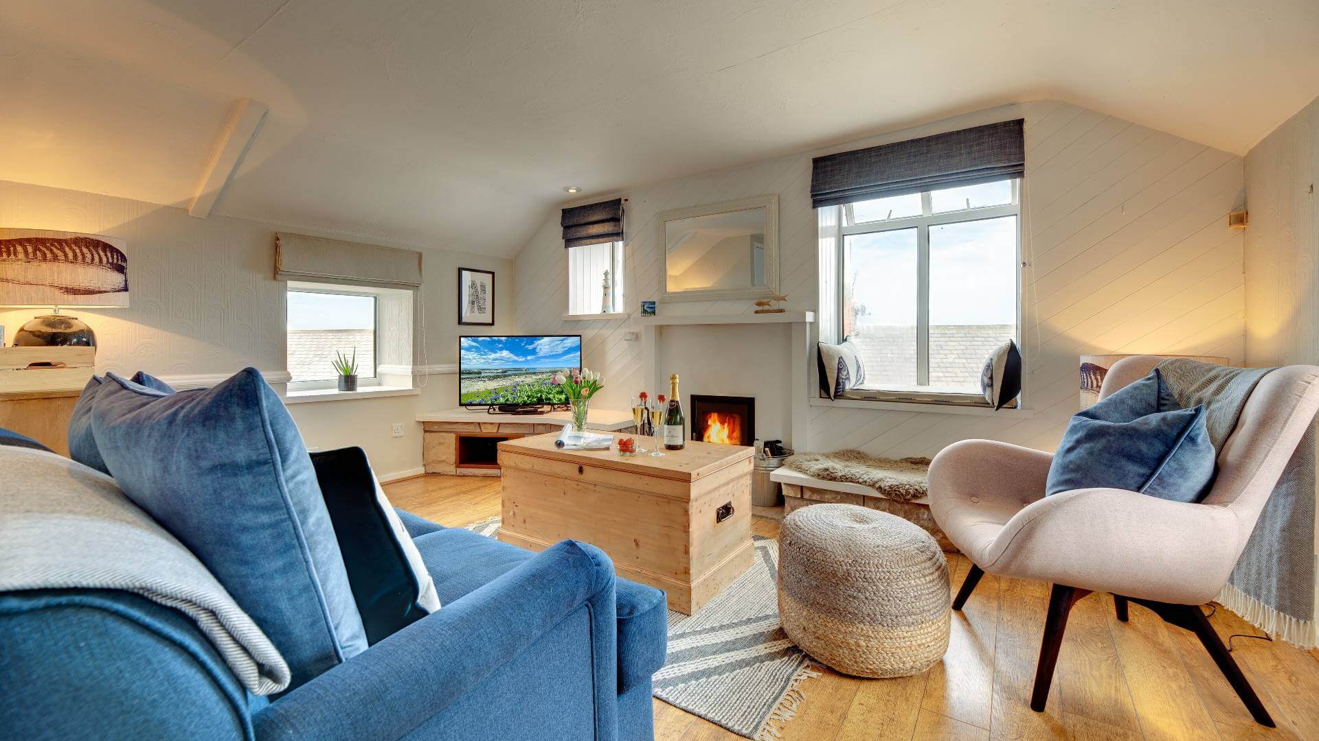little-hideaways-st-cuthbert-lounge