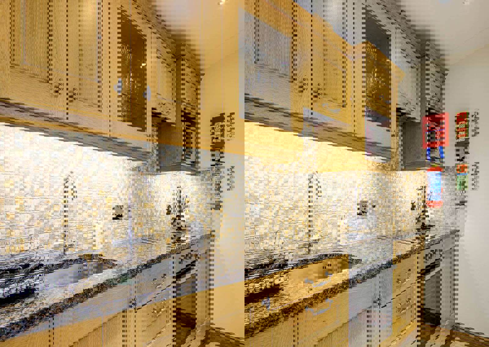 10-Kitchen_1