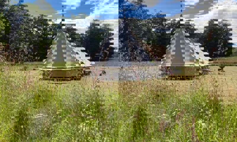 bell-tent-1-bottomcircle