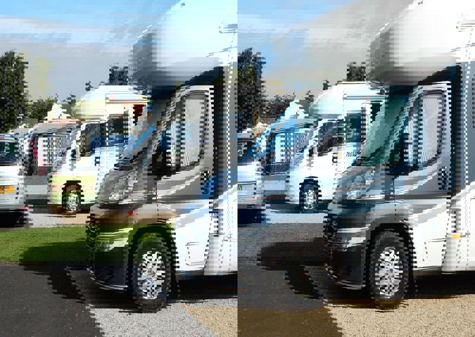 vn-large-Motorhomes-on-Super-Pitches.jpg