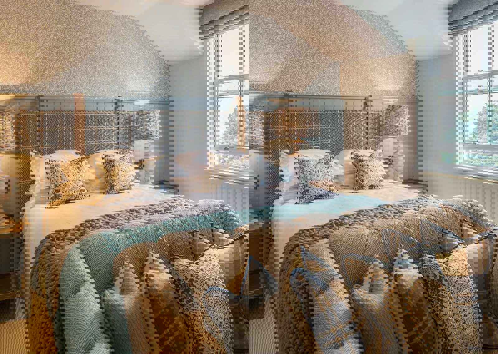 green-bedroom