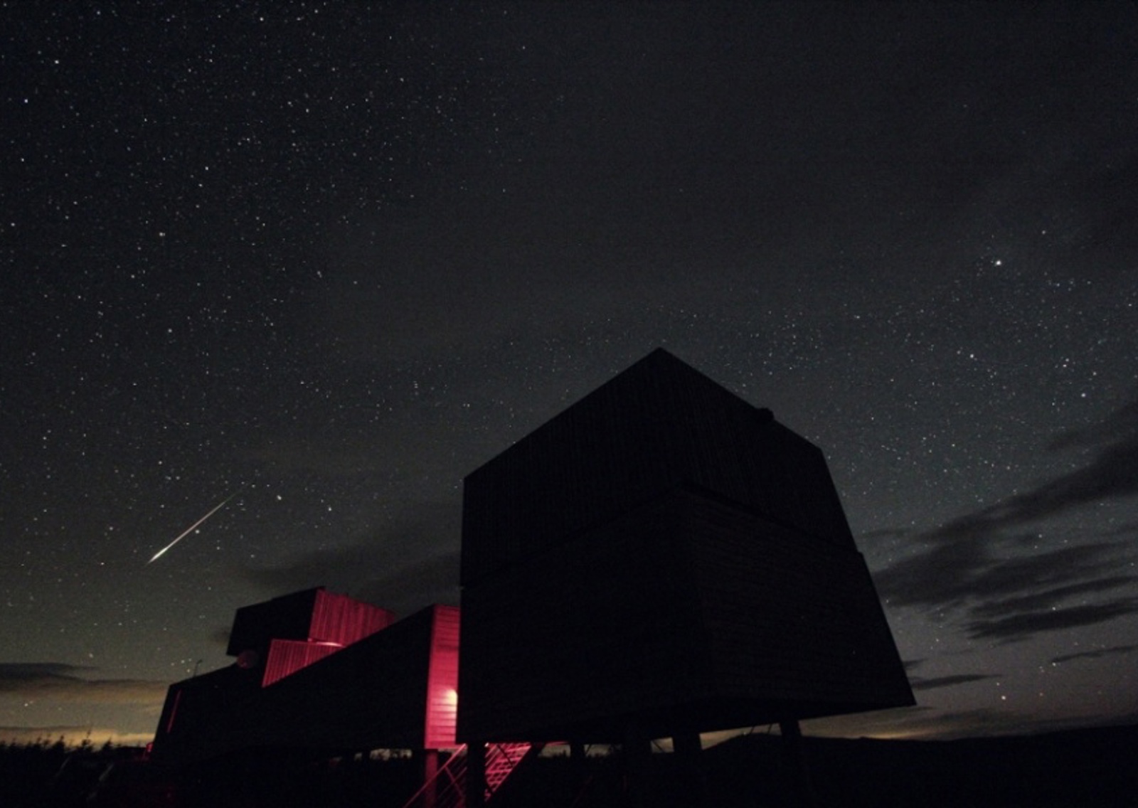 vn-large-Perseid-meteor.jpg