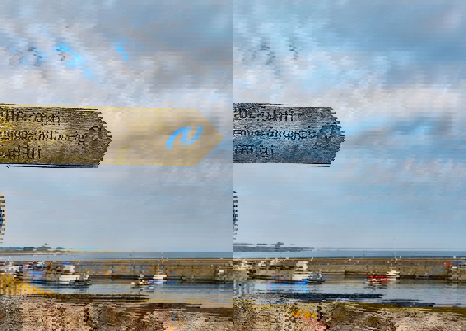 vn-large-Seahouses-harbour-is-minutes-away-.jpeg