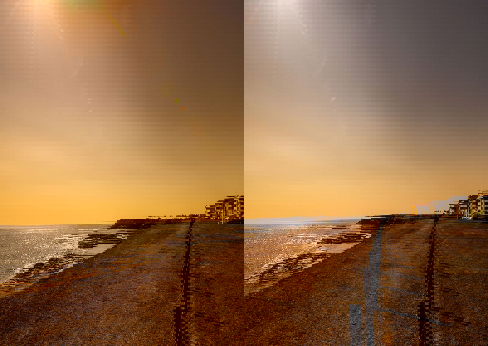vn-large-Sunrise-over-the-sea-at-Cliff-Top-.jpeg