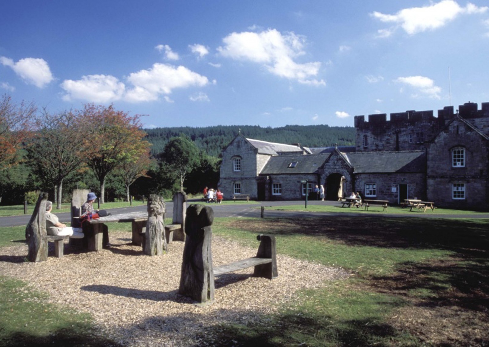 vn-large-Kielder-Castle-Forecourt.jpg